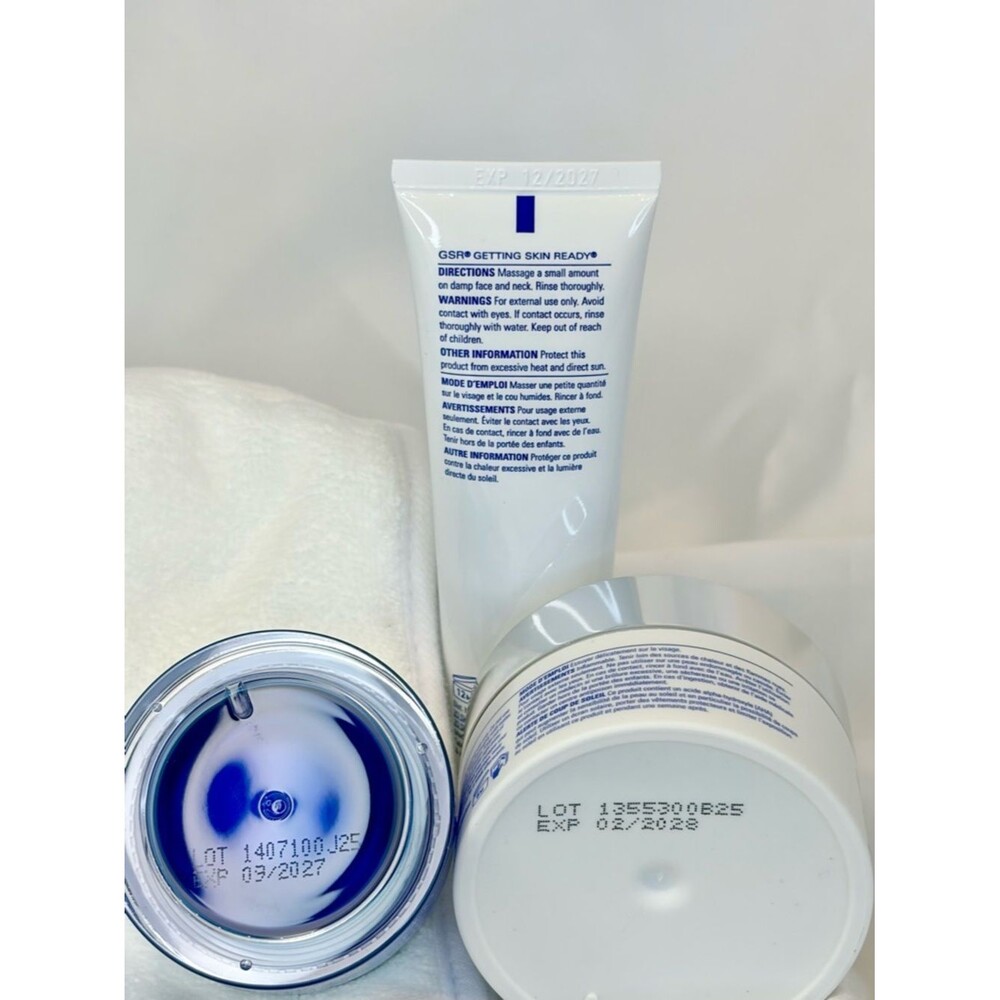 ✨ ZO “Glow Starter Kit” GSR Travel Bundle ✨
| $119 Value - Picture 4 of 13